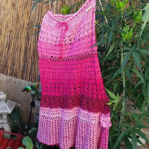 Jupe longue de plage, boheme,rose fushia au crochet