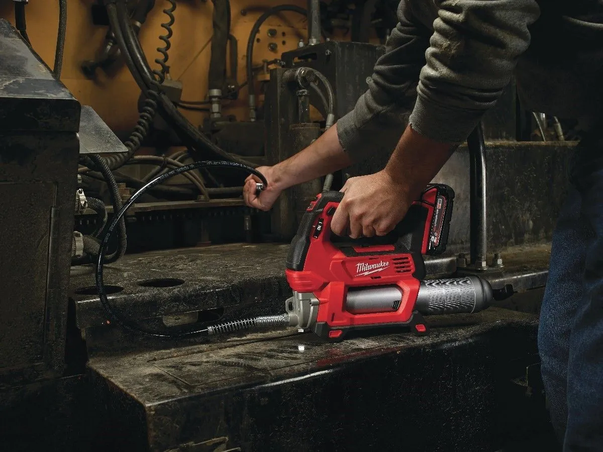 Pompe à graisse 18V - M18 GG-0 - sans batterie - Milwaukee